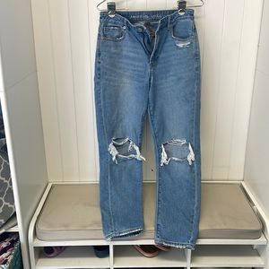 American Eagle mom jean